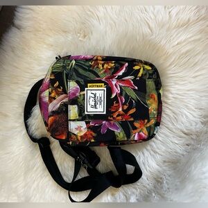 Hershel  crossbody bag 
Tropical style